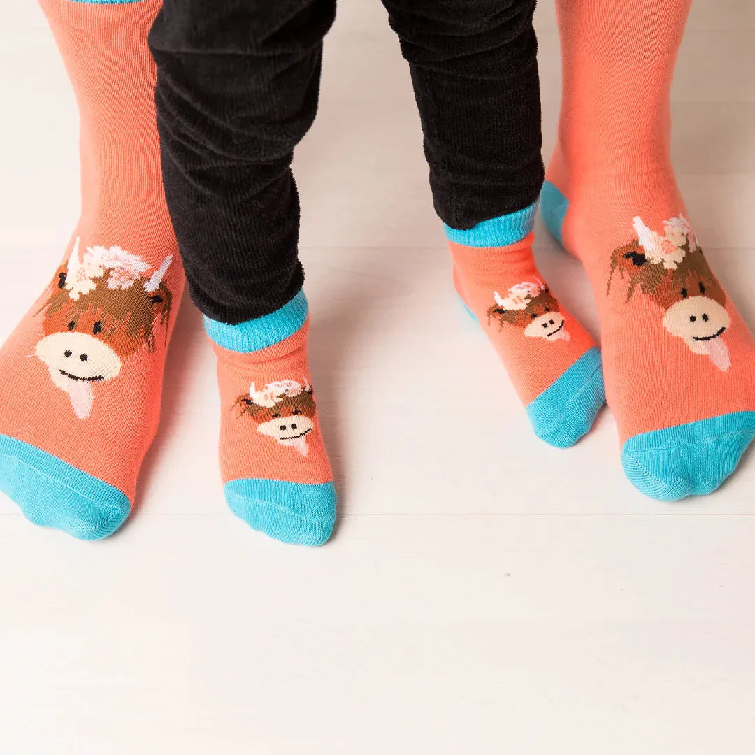 Bonnie Highland Cow – Knit Socks