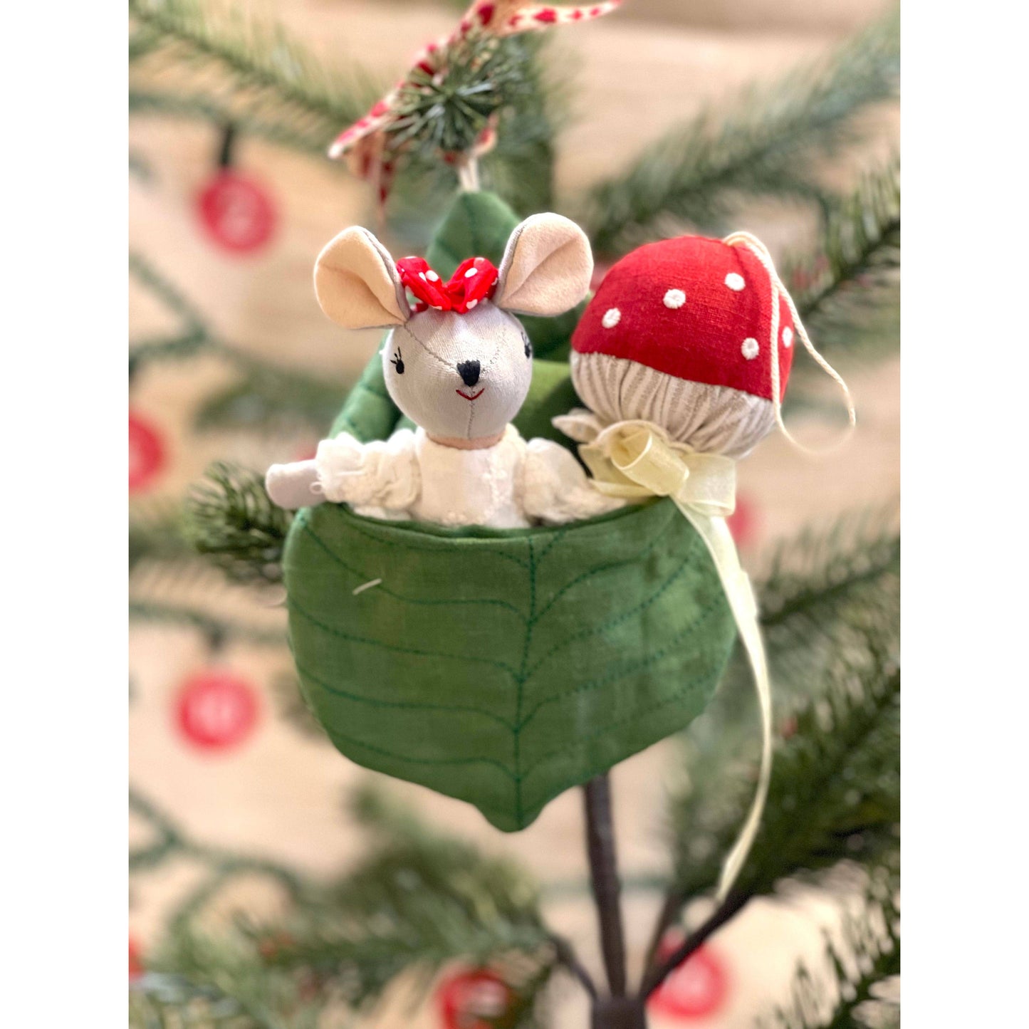 Mouse and the Mushroom Wonder Forest Set
