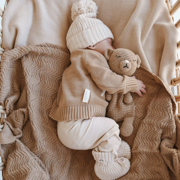Textured Knitted New Born Baby Booties